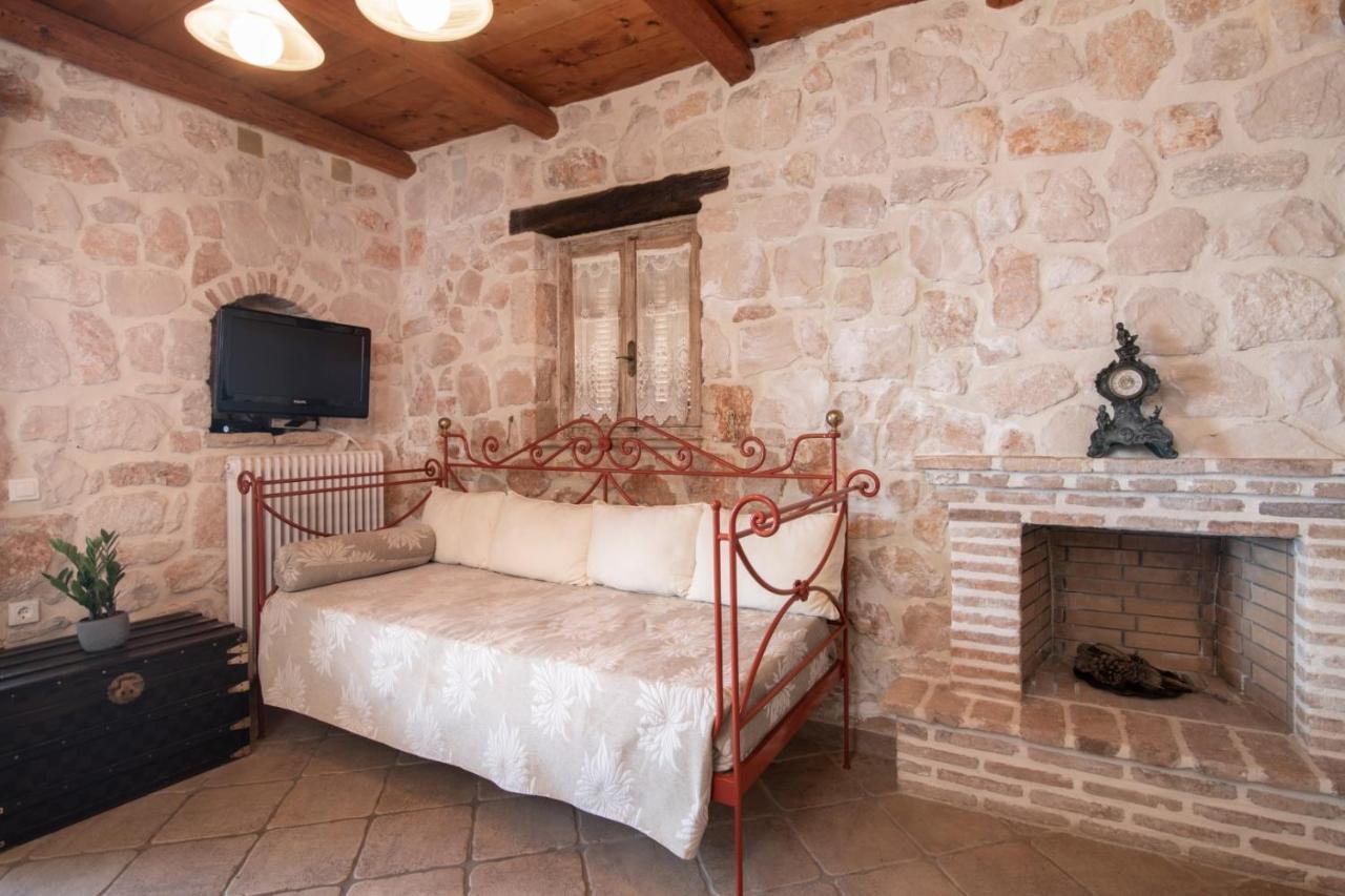 Strofilia Authentic Villas Skinária Exteriör bild